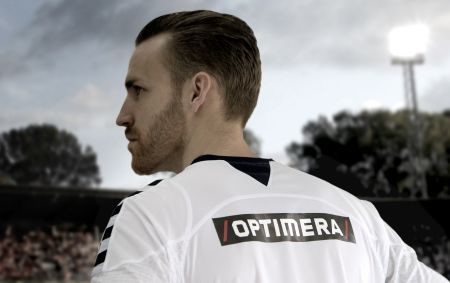 Fodbold skal øge kendskabet til byggemarkedskæde