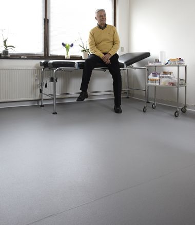 PUR gør sikkerhedsgulv modstandsdygtigt