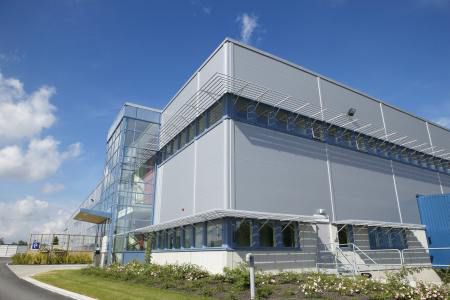 Plader og profiler til det industrielle byggeri
