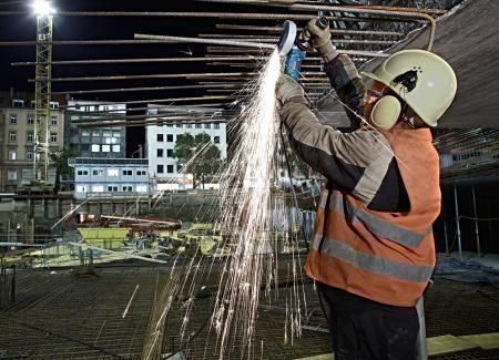 Vinkelslibere med innovativ dødemandsknap