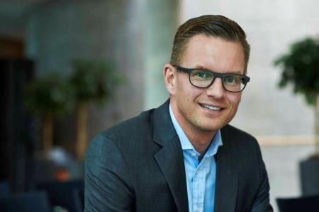 Adm. direktør rykker til andet selskab