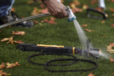 Tagrobot klarer efterårets blade