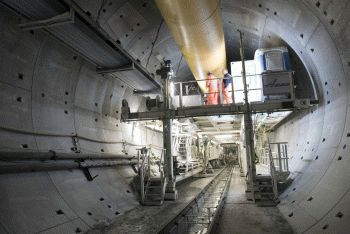 Dansk lys i svensk togtunnel
